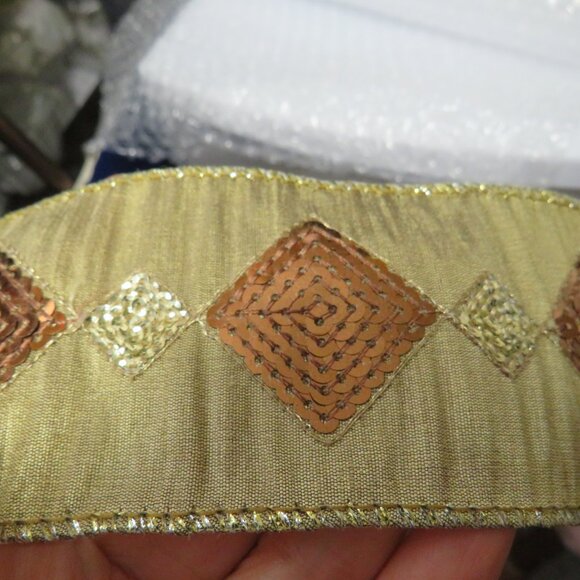 Sequins Diamond Design wired ribbon Warm Gold & Brown 2.5" wide - Picture 9 of 9